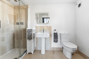 Photo 35- click for photo gallery